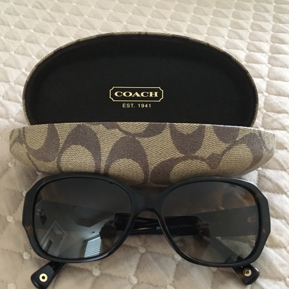 Coach Sunglasses HC 8011BM (Stacia)